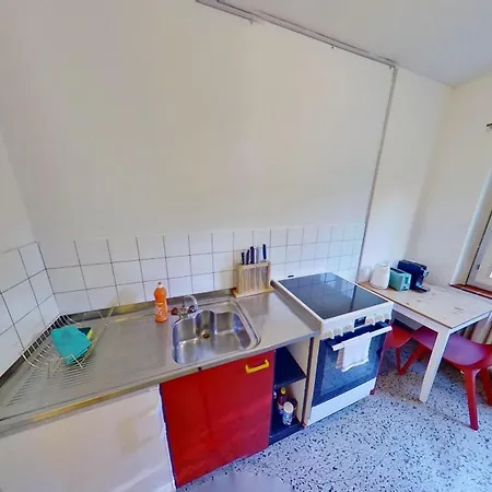 In The Heart Of Oerlikon Апартаменти