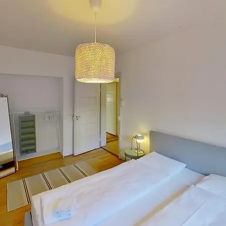 In The Heart Of Oerlikon Апартаменти *